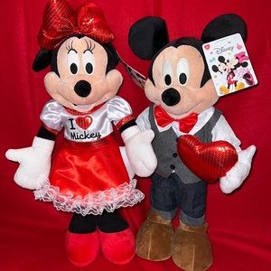❤️Disney Mickey and Minnie Mouse Valentine’s Greeters Plush New with tags❤️ - Main Image